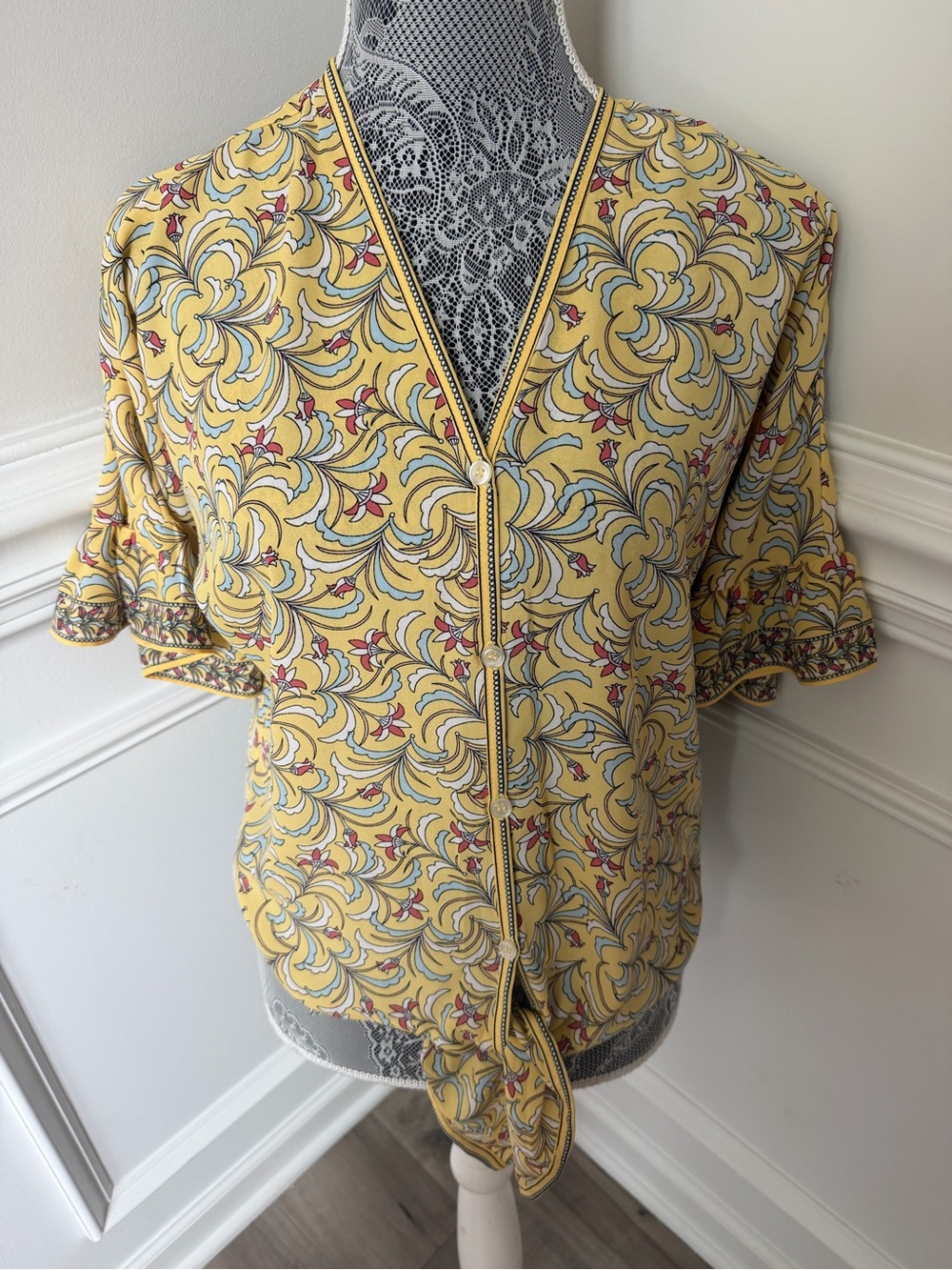 Max Studio Womens Yellow Floral Tie Front Blouse Size Xs